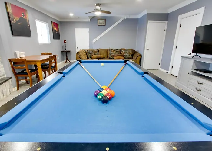 Ultimate Group Getaway: Patio + Pool! Dom wakacyjny *